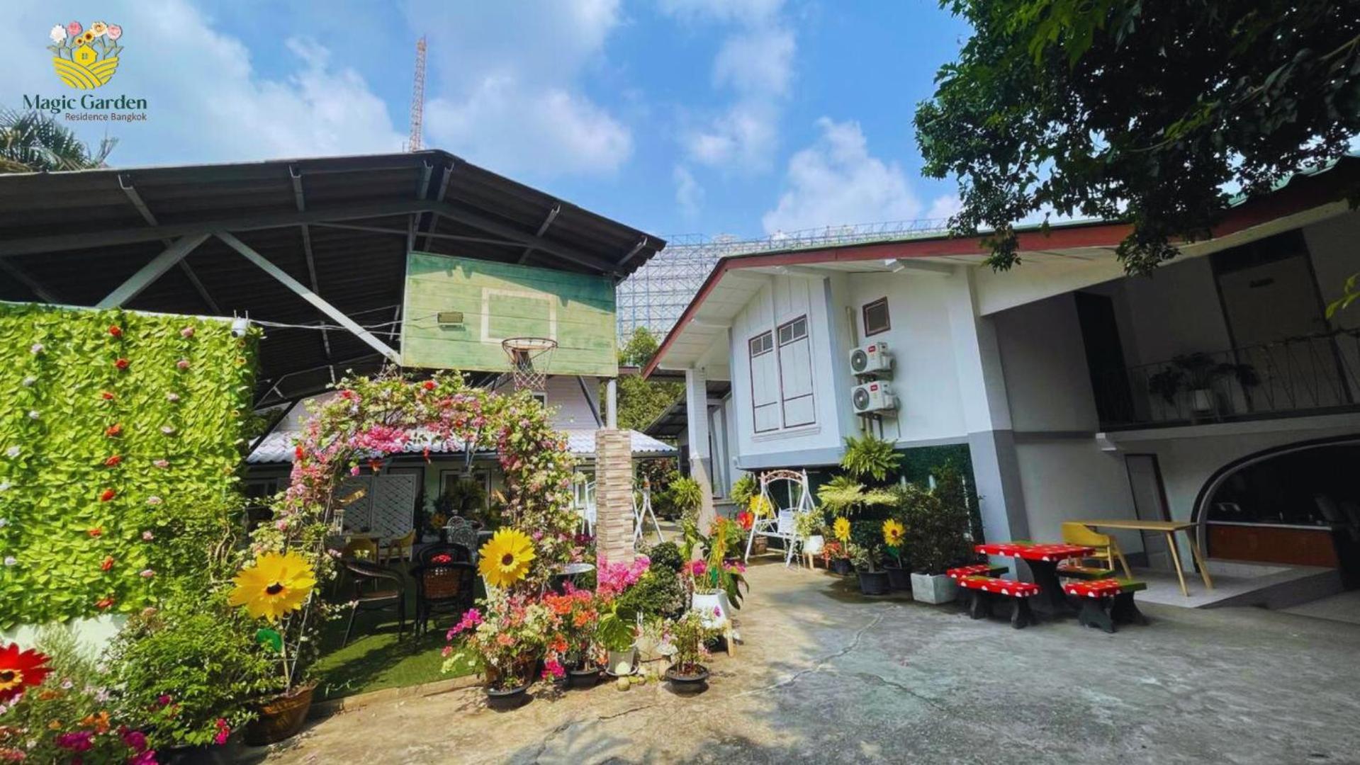 Magic Garden Residence Bangkok Bagian luar foto